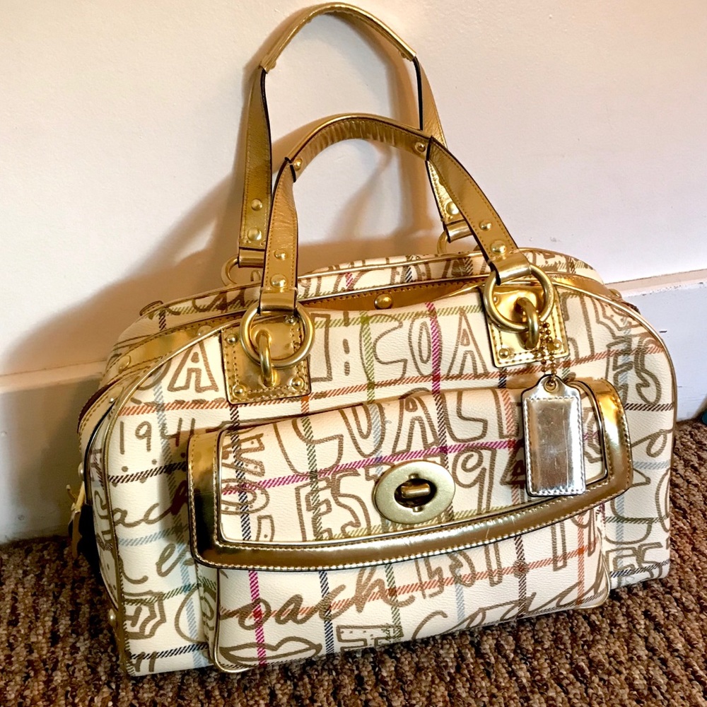 ~NWOT~Genuine COACH Gold Studded Handbag 👜